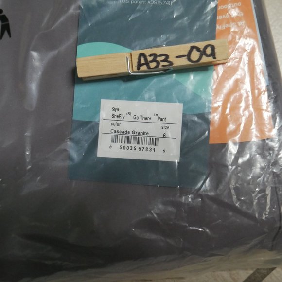 SHEFLY Go There Women's Multi-Fly Hiking Pants Cascade Granite Rock Climbing NWT - Picture 5 of 5